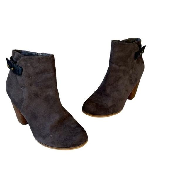 Abound Gray Suede Ankle Booties size 5.5 - Picture 1 of 12